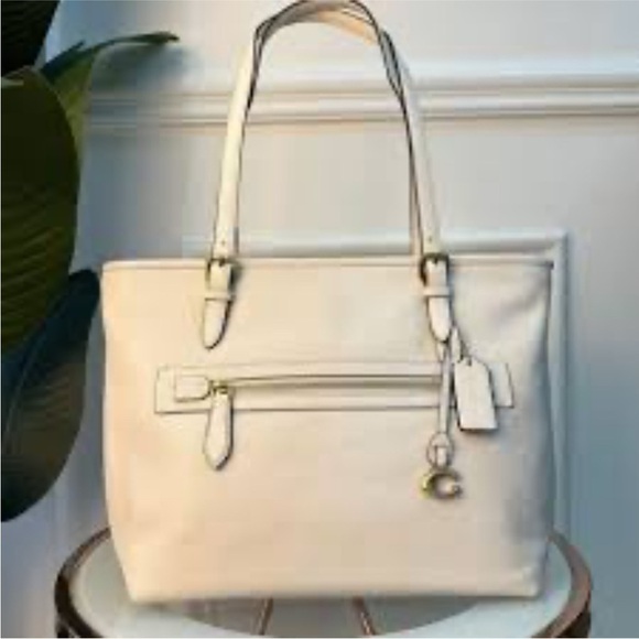 Coach leather tote handbag cream business casual summer travel